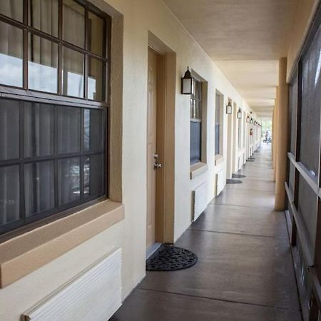 Inn On The Lakes Sebring Bagian luar foto